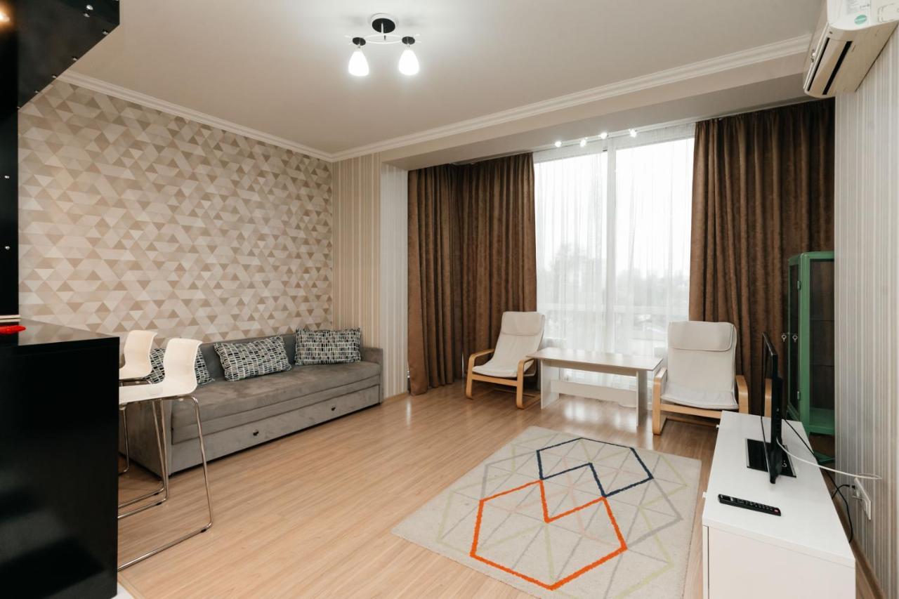 City Center Lev Tolstoi Residence คีชีเนา ภายนอก รูปภาพ